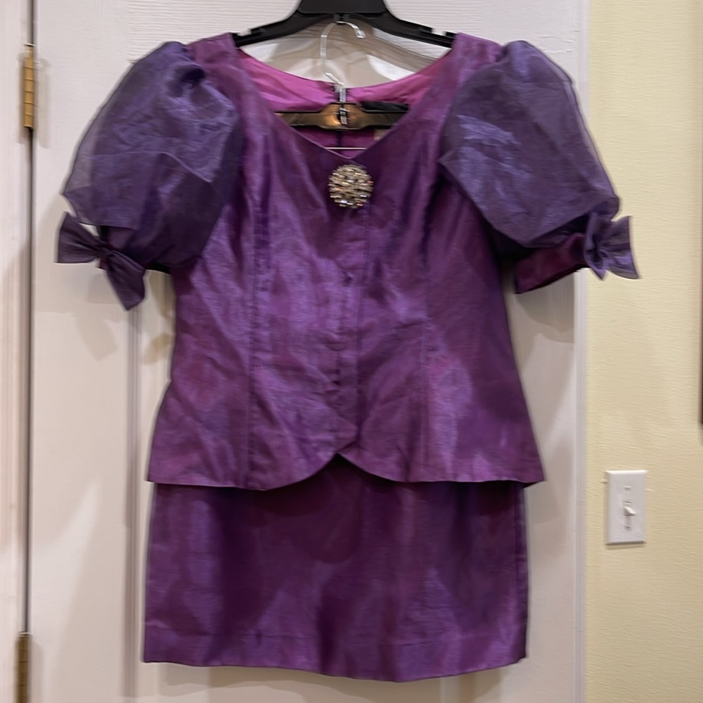 ALEX EVENING WEAR Purple Two-Piece Skirt and Blouse Set, zips in backSize 14
